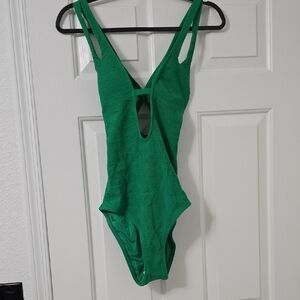 Becca Green  One Piece Swimsuit Sz Med Nwt